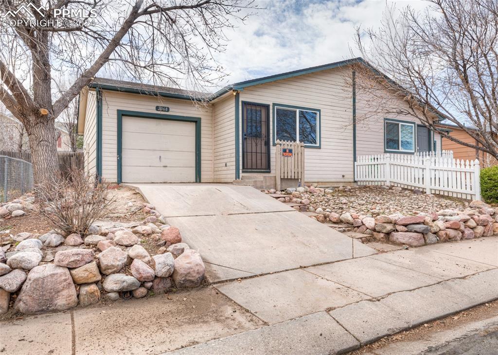 2068 Copper Creek Dr., Colorado Springs, CO 80910