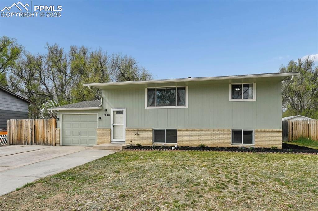 1690 River Dr., Fountain, CO 80817