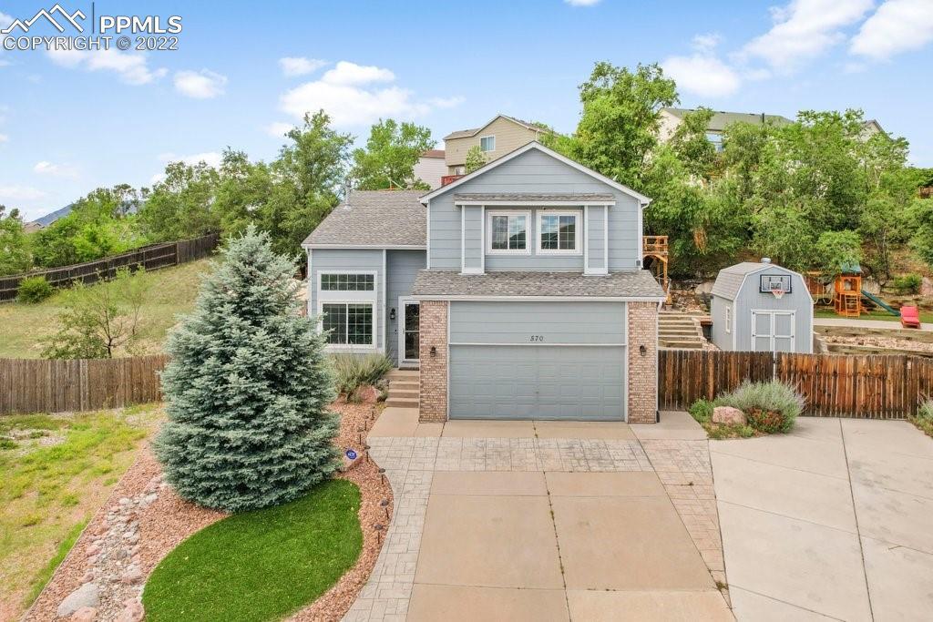 570 Crestline Dr., Colorado Springs, CO 80916