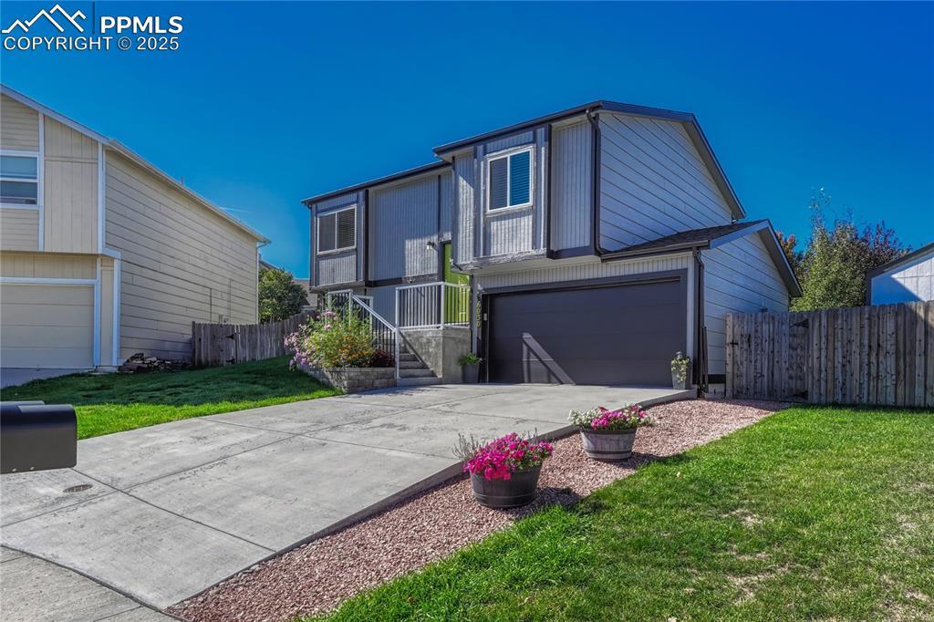 6030 Barnacle Ct., Colorado Springs, CO 80918