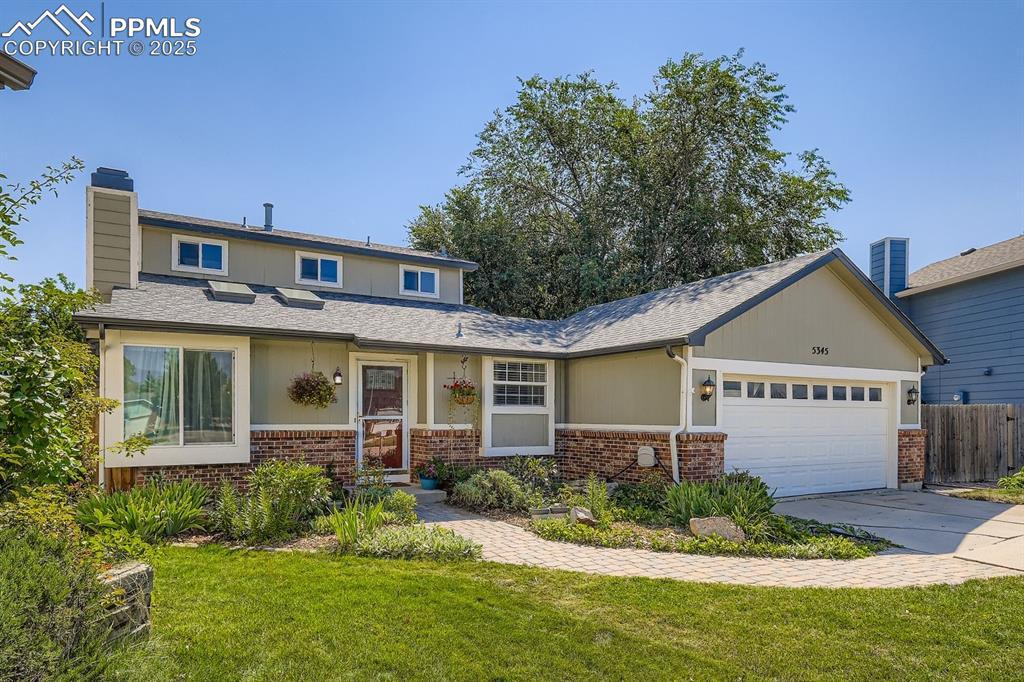 5345 Heather Ridge Ct., Colorado Springs, CO 80915