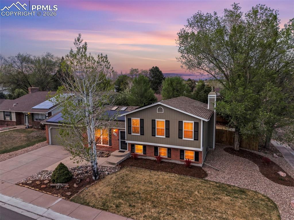 230 Saddlemountain Rd., Colorado Springs, CO 80919