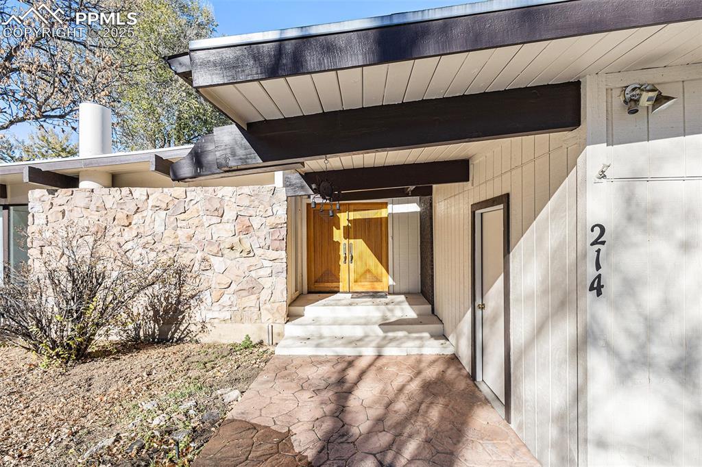 214 Pine Ave., Colorado Springs, CO 80906