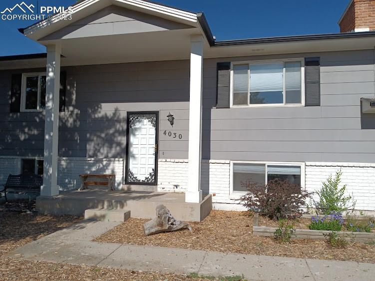 4030 W Darby Cir., Colorado Springs, CO 80907
