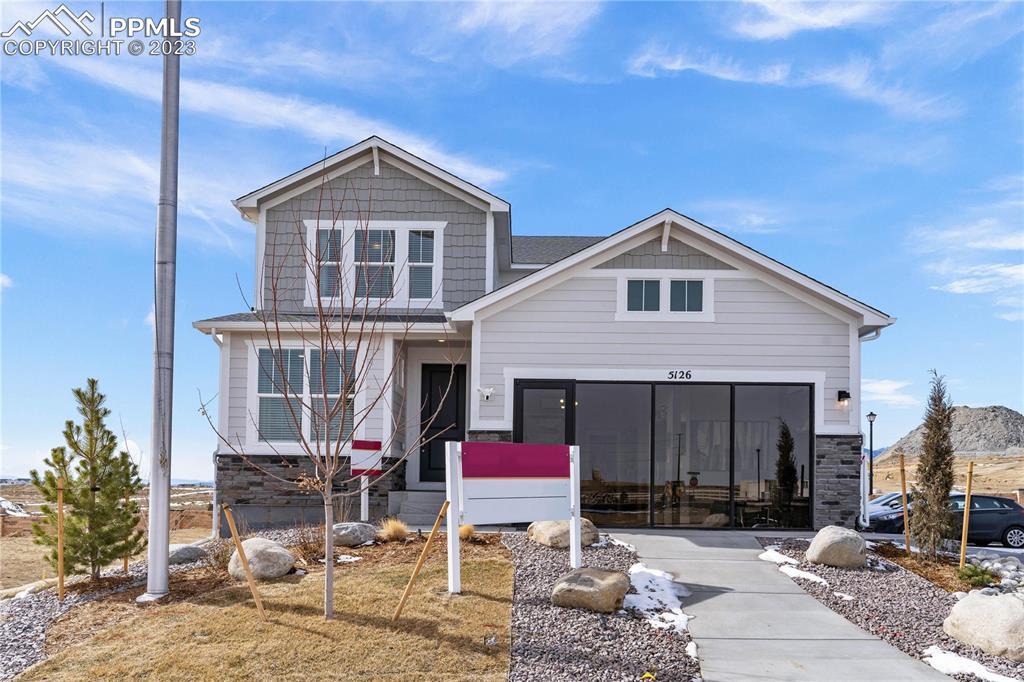 8208 Falling Rock Dr., Colorado Springs, CO 80925