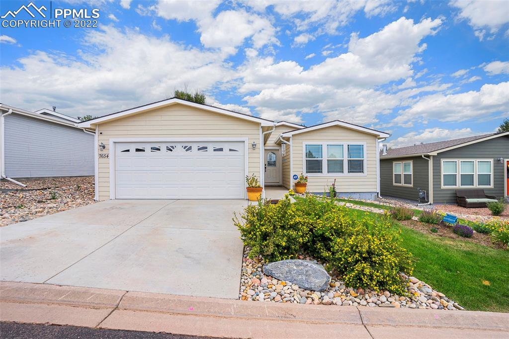 7654 Crested Jay Point, Colorado Springs, CO 80922