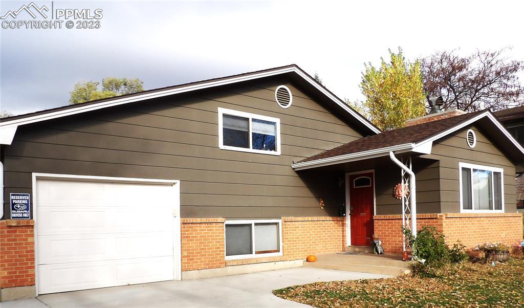 727 Ellston St., Colorado Springs, CO 80907