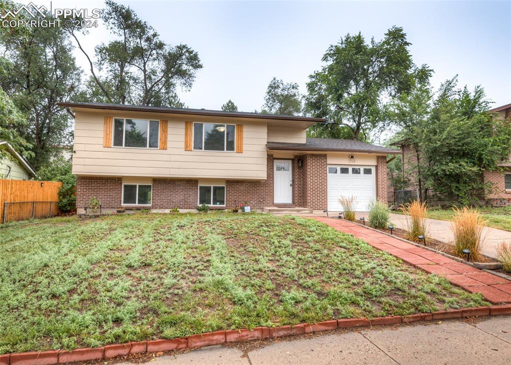 1252 Commanchero Dr., Colorado Springs, CO 80915