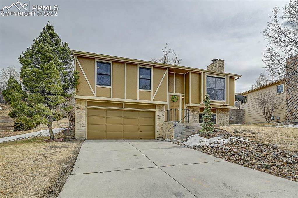 6585 Alberta Dr., Colorado Springs, CO 80918