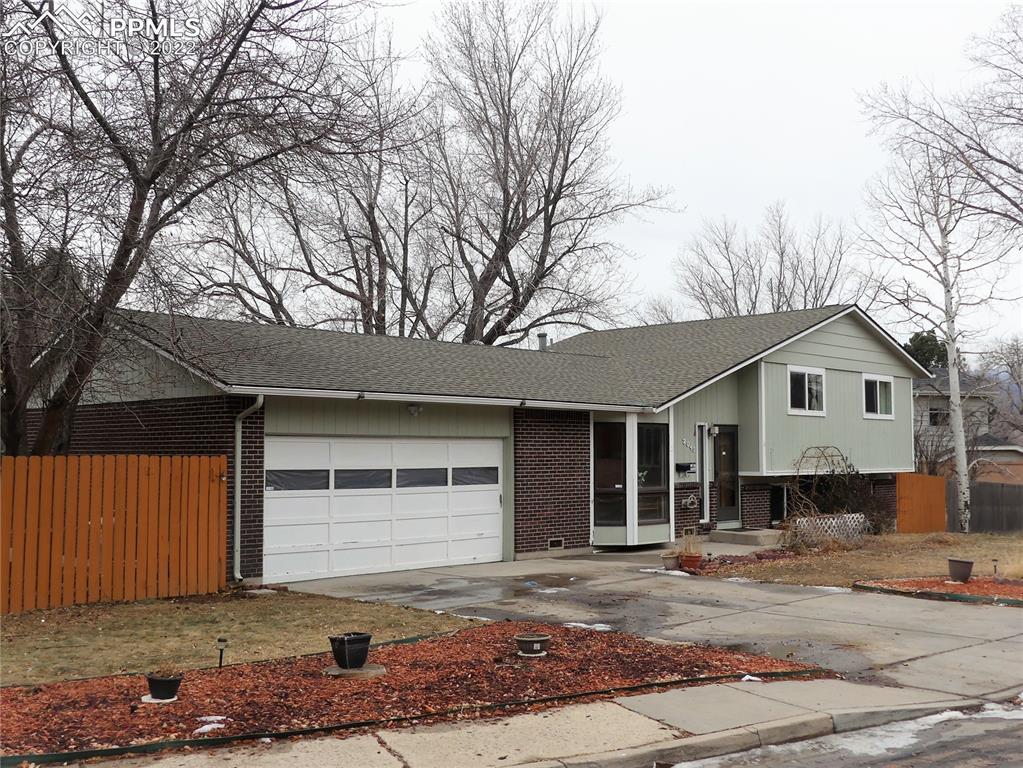 2049 Devon St., Colorado Springs, CO 80909