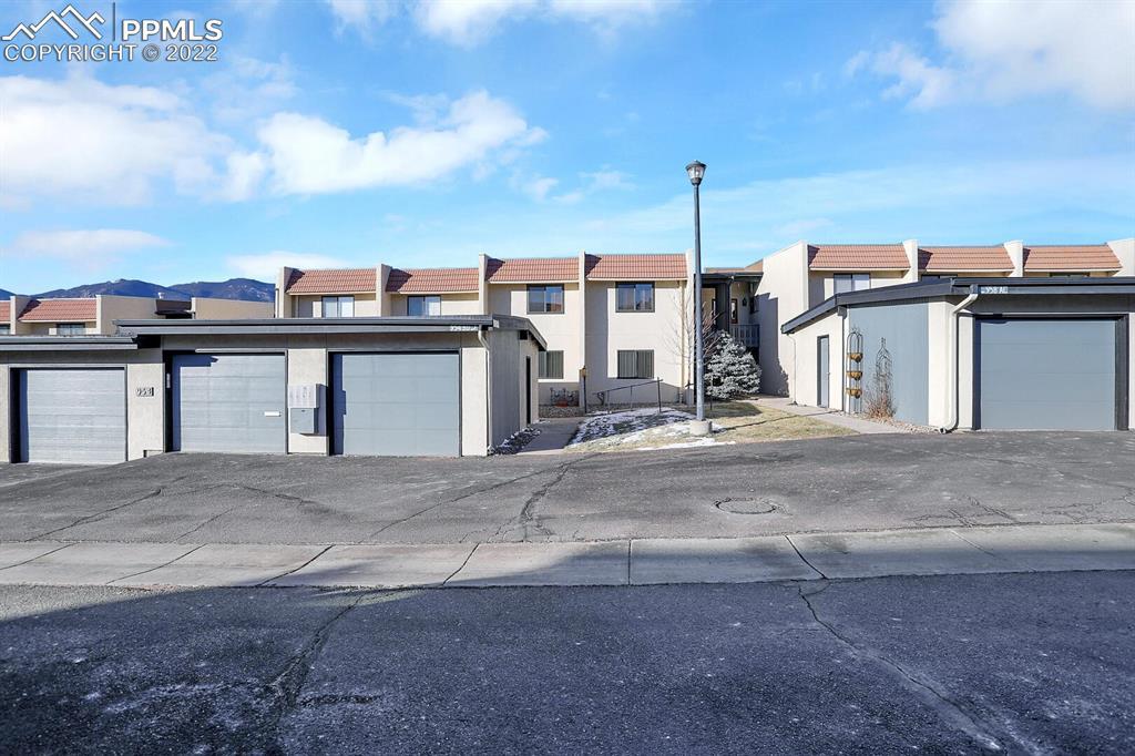 954 Fontmore Rd. #B, Colorado Springs, CO 80904