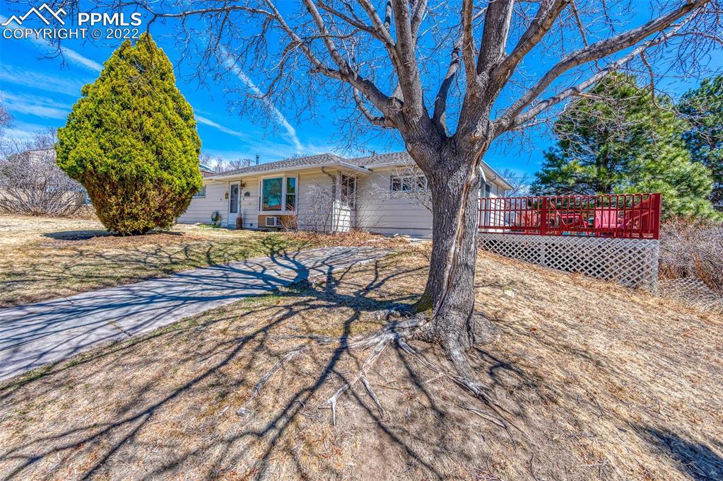 2119 Lark Dr., Colorado Springs, CO 80909