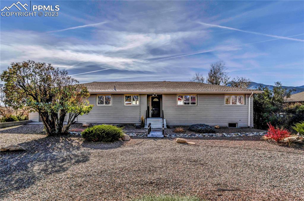 419 Kinnikinnik Dr., Colorado Springs, CO 80905