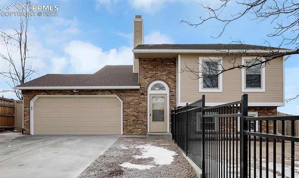 2010 Grafton Dr., Colorado Springs, CO 80916