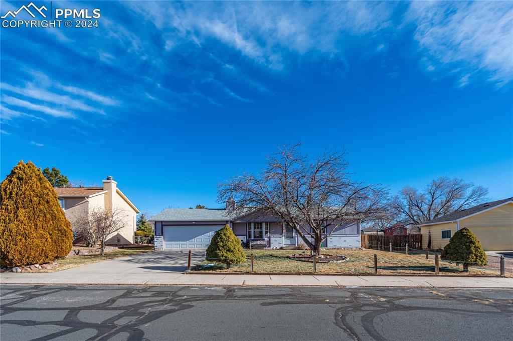 2165 Bainbridge Rd., Colorado Springs, CO 80916