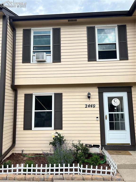 2440 Lexington Village Ln., Colorado Springs, CO 80916