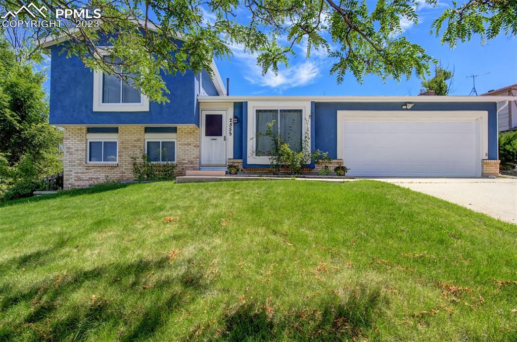 2555 Deliverance Dr., Colorado Springs, CO 80918