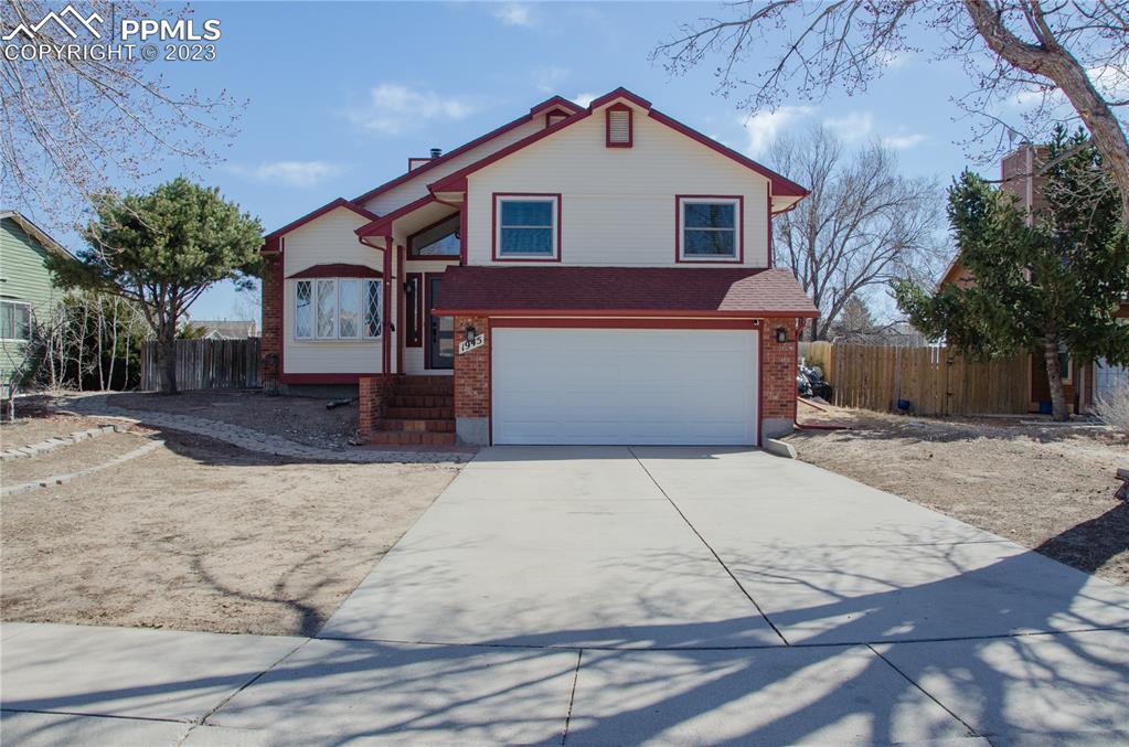 1945 Ambleside Dr., Colorado Springs, CO 80915