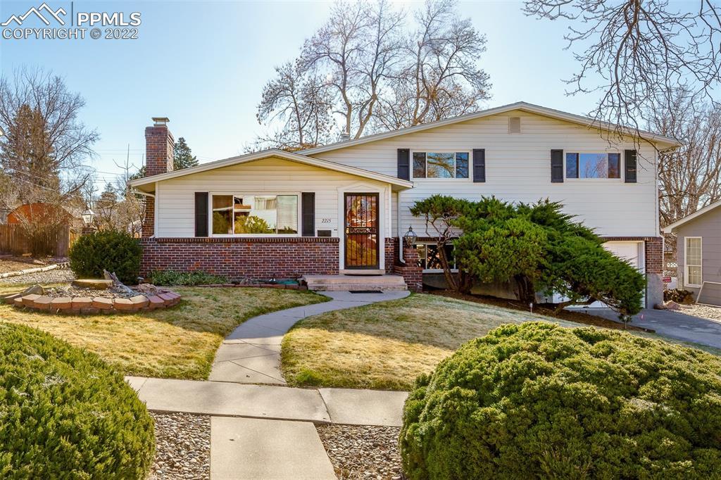 2215 Glenn Summer Rd., Colorado Springs, CO 80909