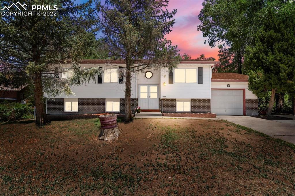 1520 Luna Vista St., Colorado Springs, CO 80911