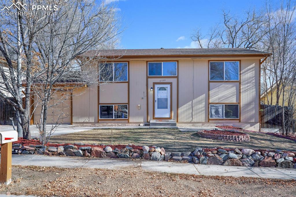 2135 Fernwood Dr., Colorado Springs, CO 80910