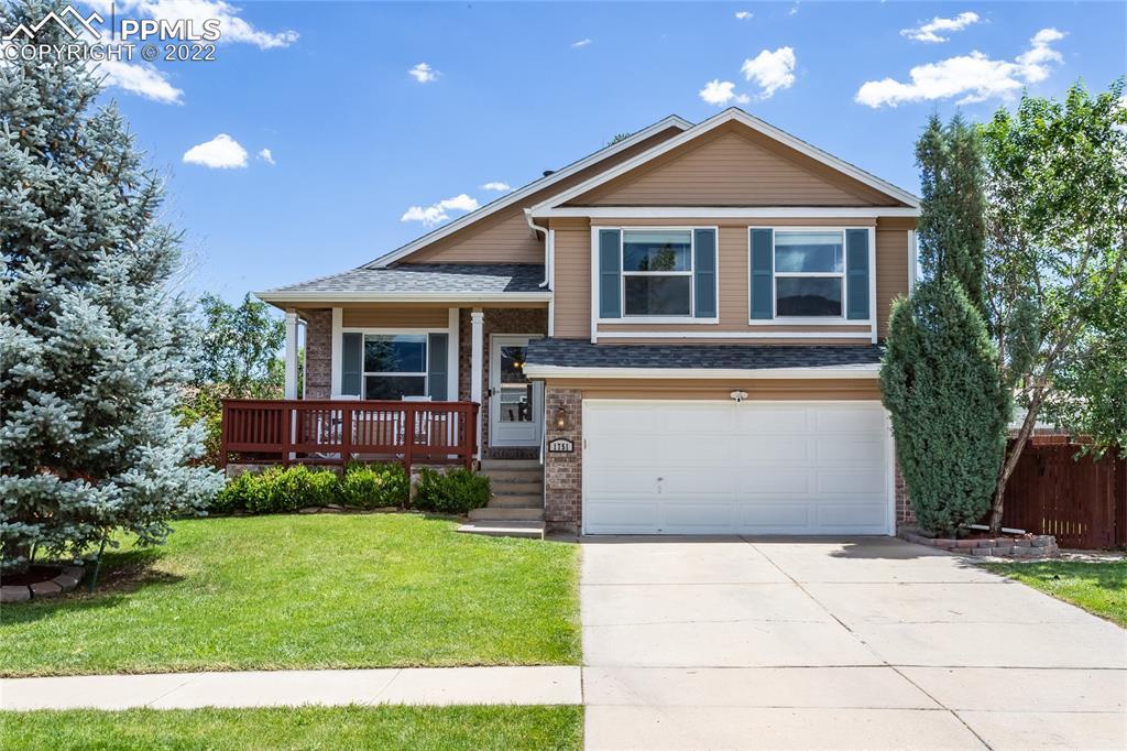 1751 S Canoe Creek Dr., Colorado Springs, CO 80906
