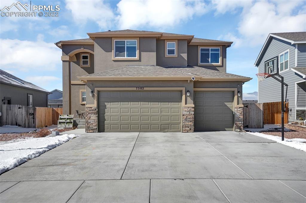7502 Peachleaf Dr., Colorado Springs, CO 80925