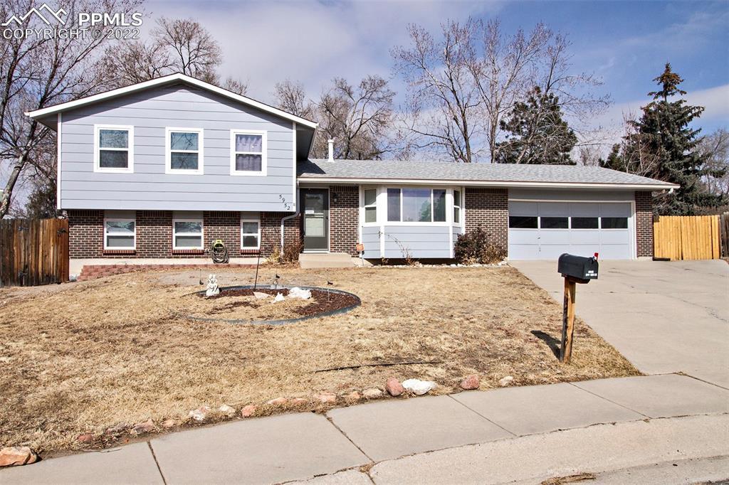 5952 Del Paz Dr., Colorado Springs, CO 80918