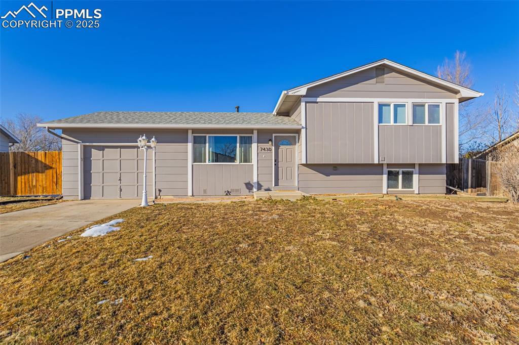 7430 Vineland Tr., Colorado Springs, CO 80911