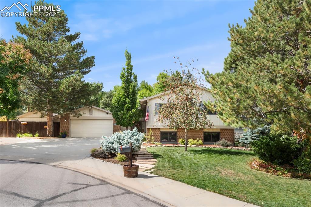 4220 Cromwell Ct., Colorado Springs, CO 80906