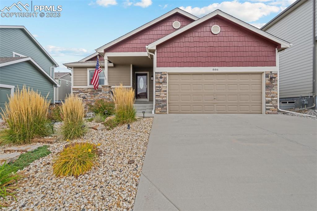 886 Pistol River Way, Colorado Springs, CO 80921