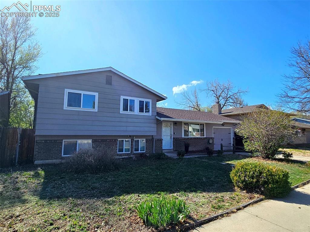 1320 Sanderson Ave., Colorado Springs, CO 80915