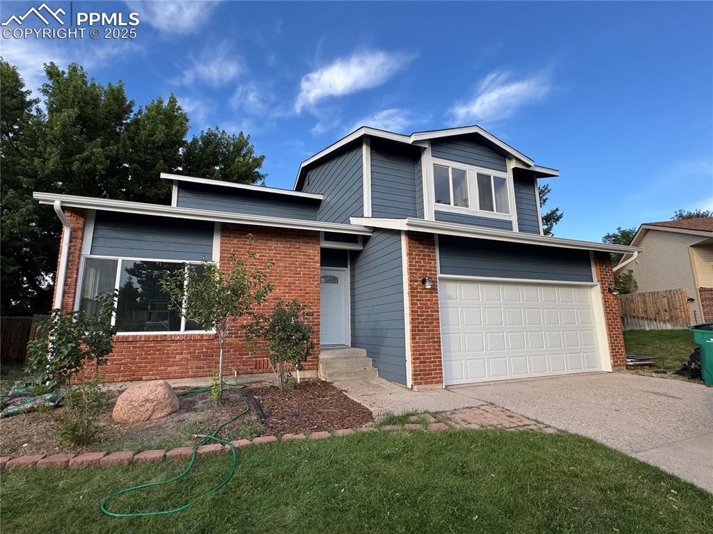 8735 Chapel Square Ct., Colorado Springs, CO 80920