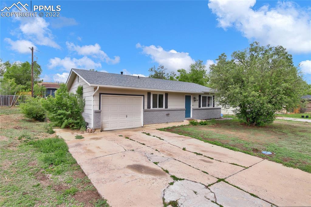 1136 Livingston Ave., Colorado Springs, CO 80906