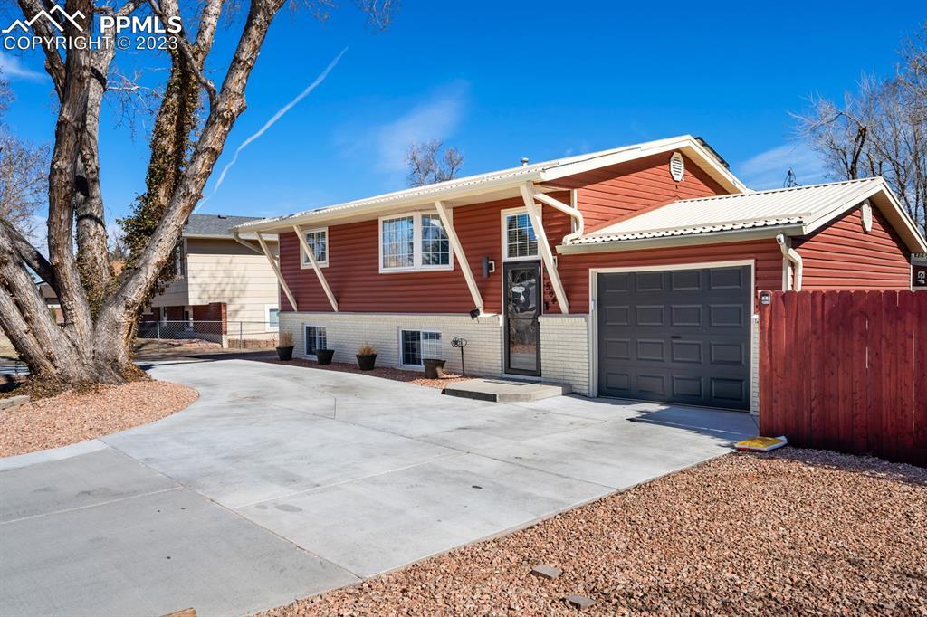 564 Catalina Dr., Colorado Springs, CO 80906