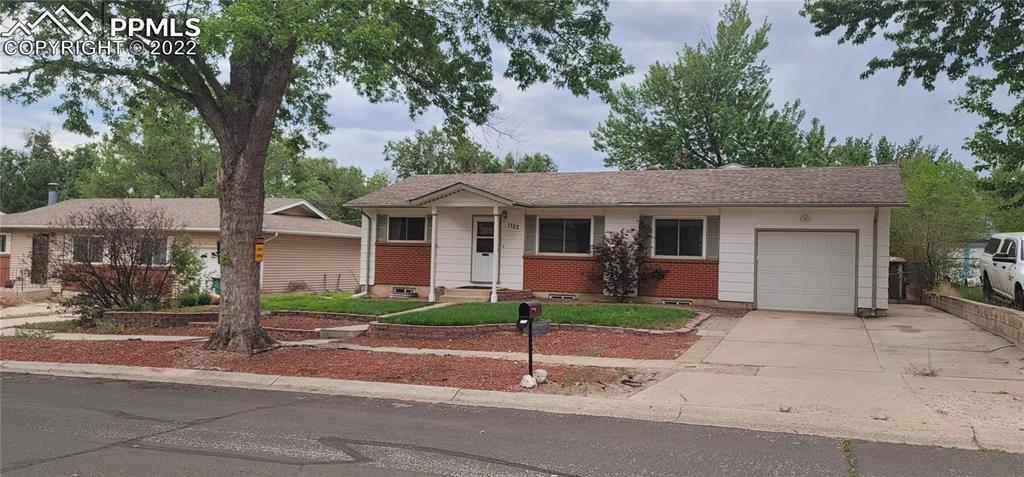 1322 Clemson Dr., Colorado Springs, CO 80909