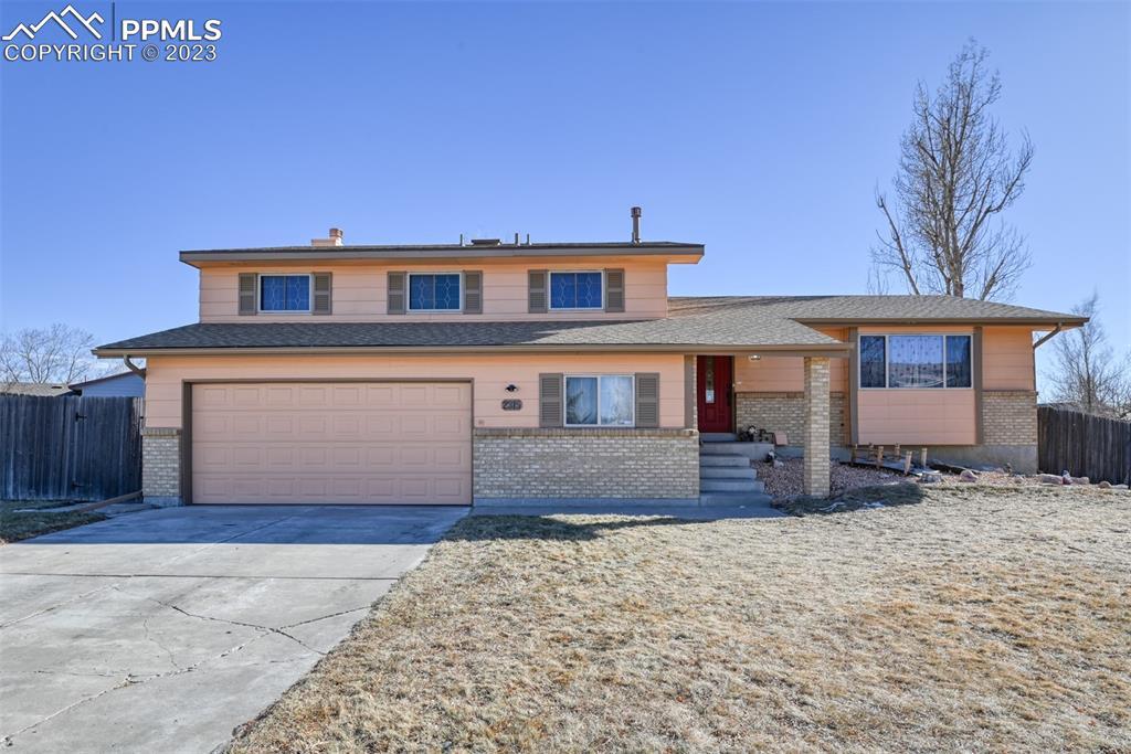 2315 Heatherdale Ct., Colorado Springs, CO 80915