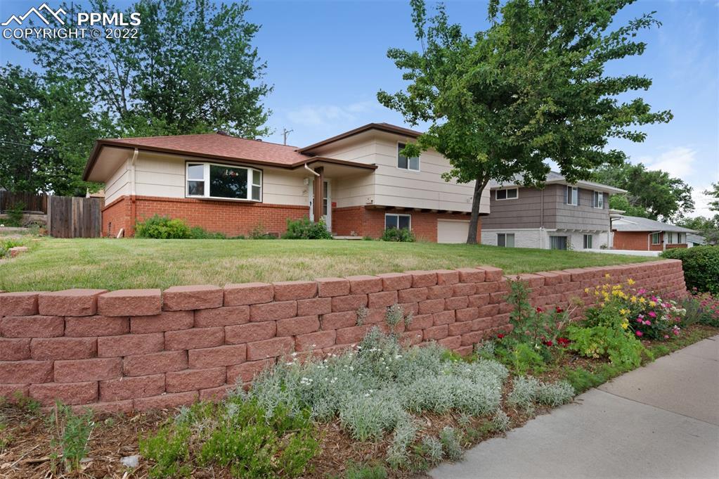 1925 N Circle Dr., Colorado Springs, CO 80909