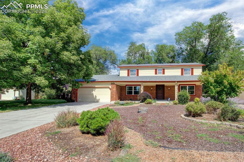 210 Pine Ave., Colorado Springs, CO 80906