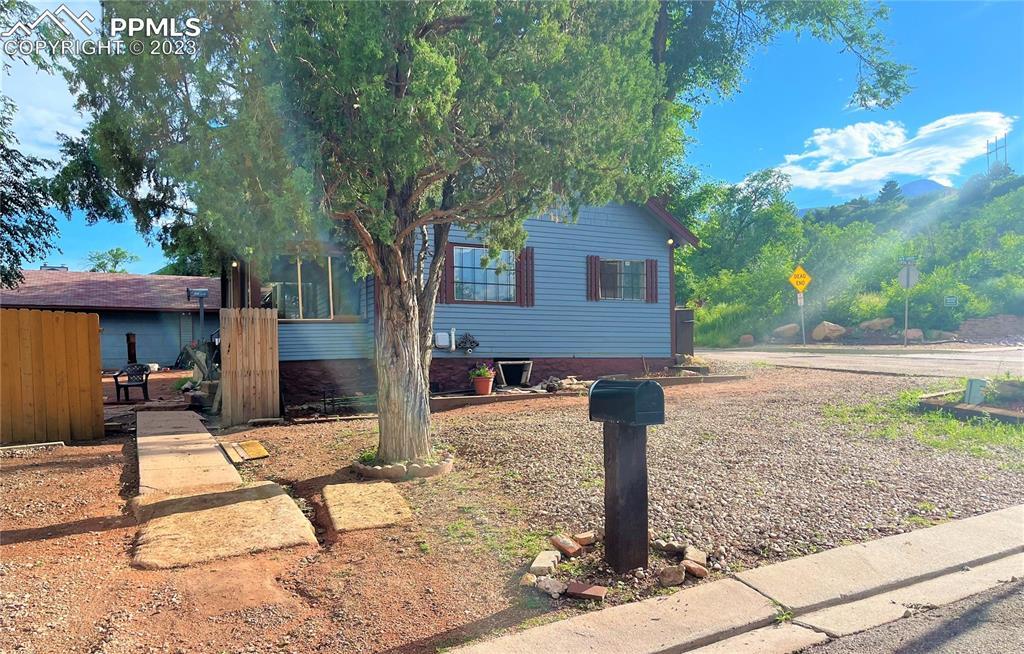 3729 W High St., Colorado Springs, CO 80904
