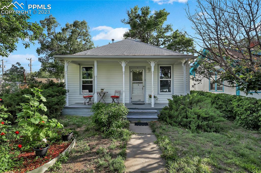 2011 W Cucharras St., Colorado Springs, CO 80904