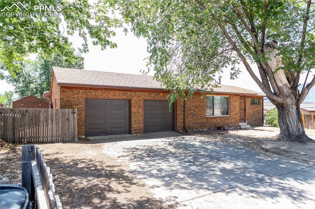 805 Maple Dr., Colorado Springs, CO 80911