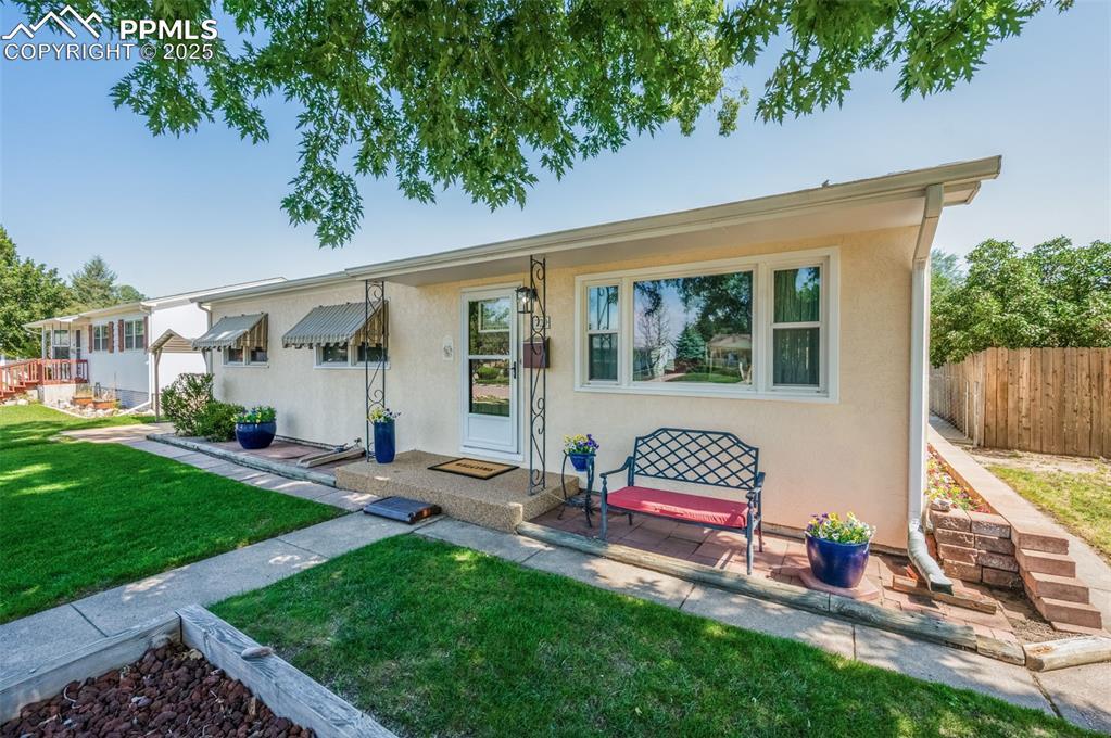 1729 Happiness Dr., Colorado Springs, CO 80909