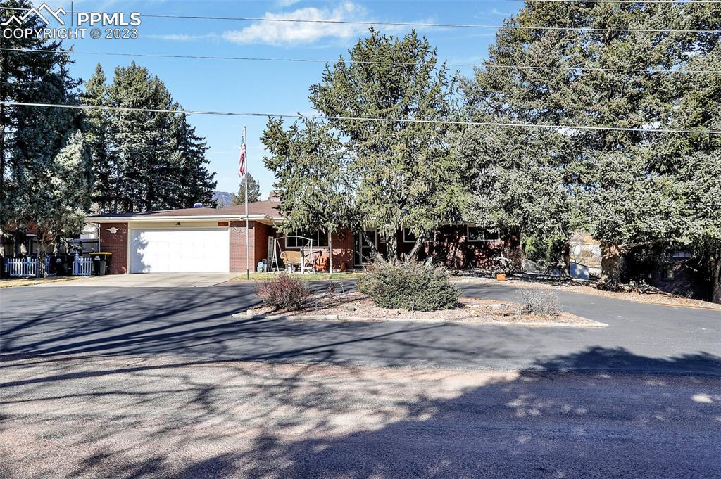 232 Chamberlin Ave., Colorado Springs, CO 80906