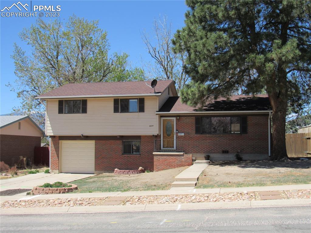 2214 Collier Ave., Colorado Springs, CO 80909