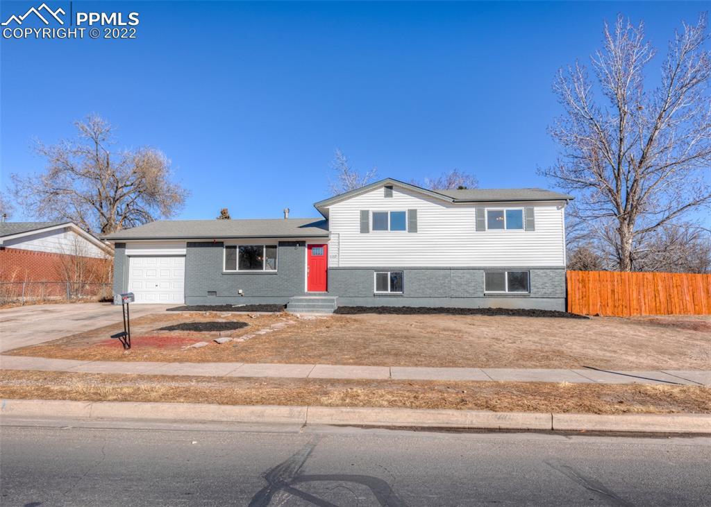 1319 N Murray Blvd., Colorado Springs, CO 80915