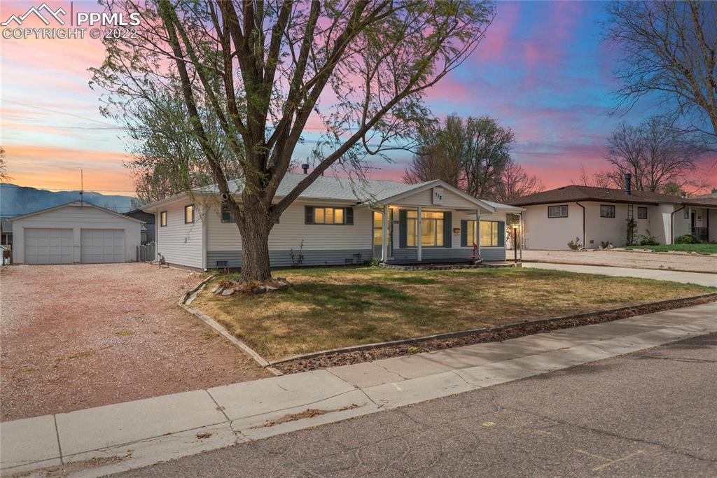 518 Marquette Dr., Colorado Springs, CO 80911