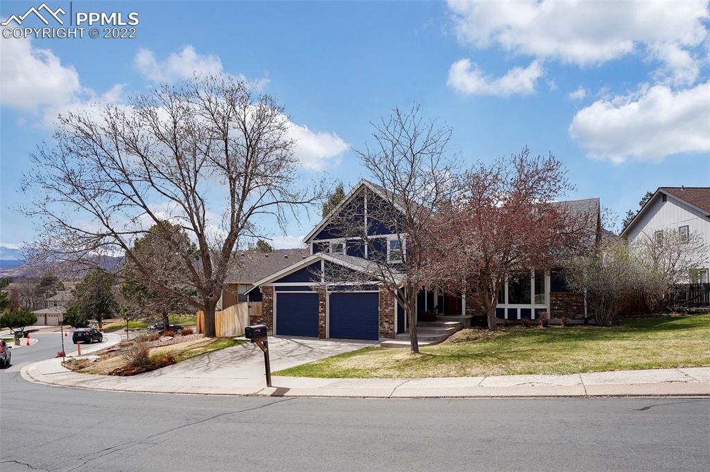 686 S Grey Eagle Cir., Colorado Springs, CO 80919