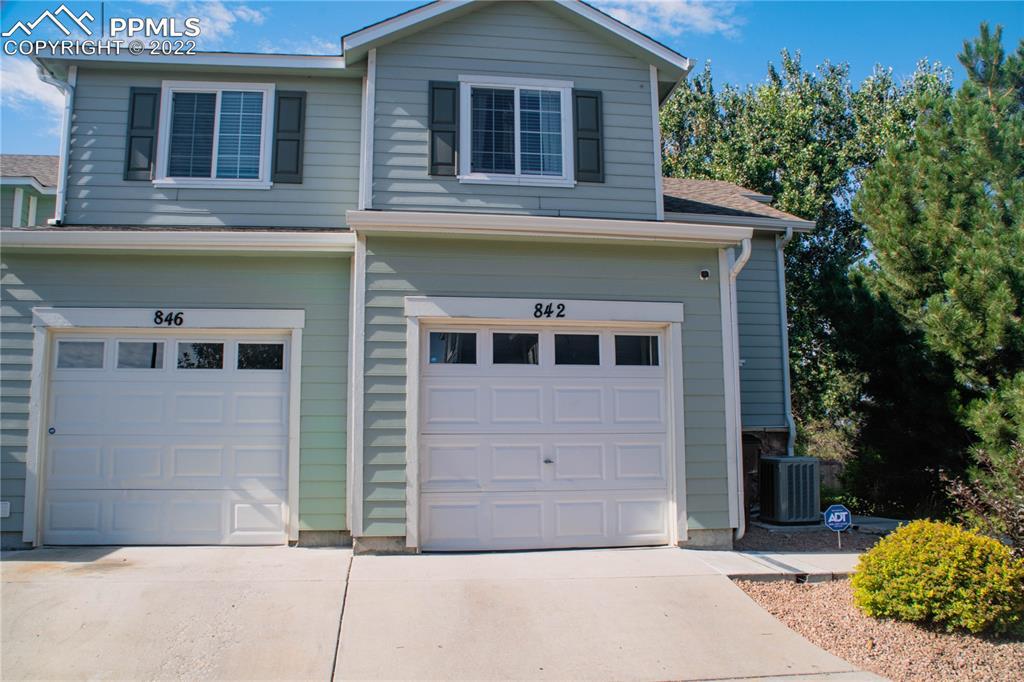 842 Red Thistle View, Colorado Springs, CO 80916