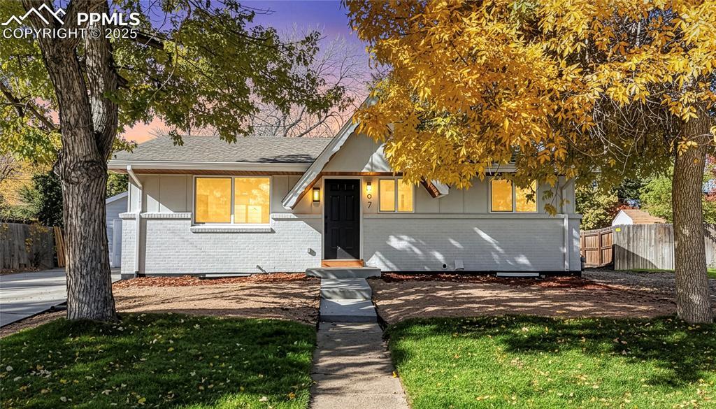 367 S Queen Cir., Lakewood, CO 80226